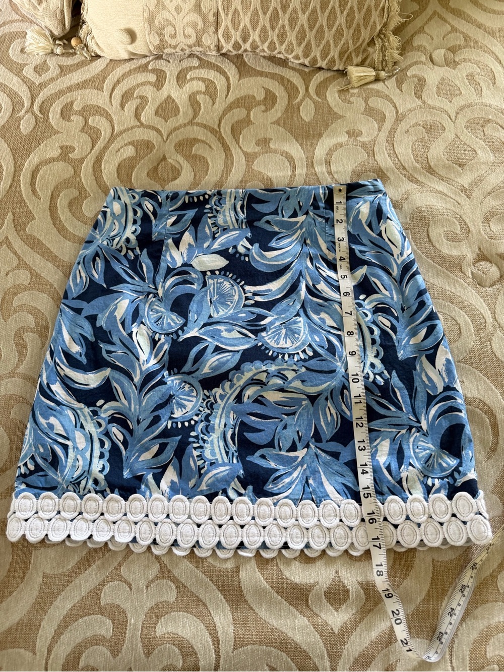Lilly Pulitzer Size 4 Blue Tropical Floral Embroidered Trim Mini Skirt - Picture 11 of 16